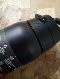 SIGG Shield Therm One termos boca, crna, 0,75 l, za gazirana pića, nehrđajući čelik — ogrebotine na poklopcu (stanje: vidi 2. sliku) 2