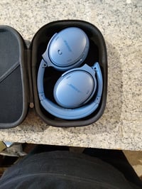 Căști Bose QuietComfort Bluetooth cu anulare a zgomotului și microfon, Over-Ear, autonomie 24 ore — fără cablu USB (stare: vezi a 2-a imagine) 2