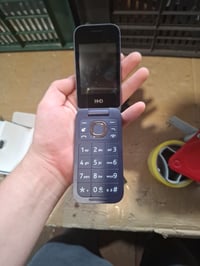Vyklápací mobilný telefón HMD 2660 Flip – fialový, Dual SIM 4G, 2,8" displej, Bluetooth, 128 MB, 1450 mAh, FM rádio, MP3 prehrávač, 0,3 MP fotoaparát 4