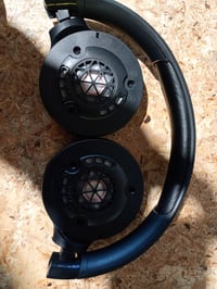 Bluetooth slúchadlá JBL Tune 520BT čierne, 57 hodín — chybné, na náhradné diely: ľavé slúchadlo nefunguje (stav: pozri 2. obrázok) 2