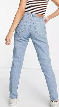 Topshop High Rise Mom Stílusú Farmer, Bleach Blue Színben W30 L30 EUR 40 3