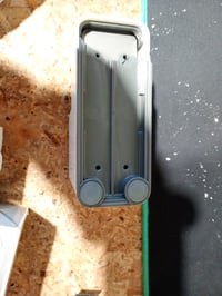 Leitz WOW Duo Colour stolni držač ljepljive trake s trakom, bijelo/sivi - Korišteno, slomljeno dno (stanje: vidi 2. sliku) 2