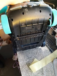 AIPER Scuba E1 Bezdrôtový robotický vysávač do bazéna, na batériu, max. 100 m², prevádzková doba 100-130 minút, systém s 3 motormi, duálny 2