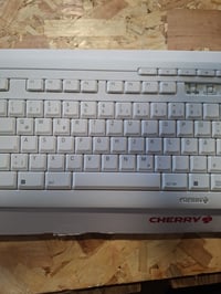 Bezdrôtová súprava klávesnice a myši CHERRY Stream Desktop Recharge, biela, nemecká lokalizácia — vypadnuté 3 klávesy + (stav: pozri 2. obrázok) 5
