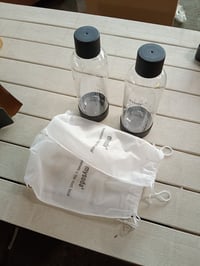 Fľaša na sódu Mysoda z plastu bez BPA s uzáverom Quick-Lock, čierna, 1 liter, 2 ks, použitý stav (stav: pozri 2. obrázok) 2