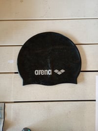 Unisex silikónová plavecká čiapka Arena Classic čierna so zosilneným okrajom, mäkká a odolná plavecká čiapka pre mužov a ženy 2