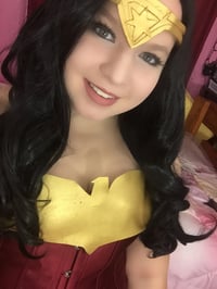 Topcosplay 61 cm Hosszú Fekete Paróka Nőknek - Hullámos, Hőálló Műszál, Valódi Hatású Göndör Hajpótlás Farsangra, Cosplayhez, 180°C-ig Formá 2