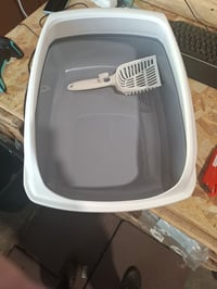 Amazon Basics Litiereă Deschisă Mare pentru Pisici cu Lopățică, Alb/Gri, 50,5 x 38 x 20 cm, Ușor de Curățat, Utilizat 2