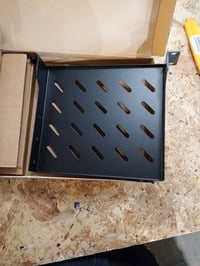 DIGITUS 1U 10 colos (254 mm) hálózati szekrény polc, 200 mm mélység, perforált acél — szerlő készlet nélkül (állapot: lásd a 2. képet) 2