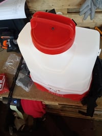 Pulmic Pegasus 15 literes elektromos háti permetező, 25V cserélhető lítium akkumulátor, 3 sebesség, 3 fúvóka, akár 15 óra üzemidő, használt 3