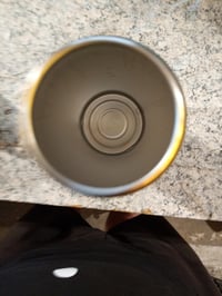 SIGG Shield ONE rozsdamentes acél ivópalack szénsavas italokhoz, fekete, 1 L - karcos, matricamaradványos külső (állapot: lásd a 2. képet) 3