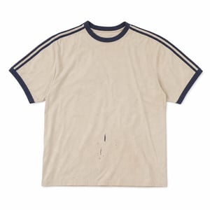 Muška majica adidas Collegiate – Wonder Alumina/tamnoplava, veličina M – mrlja od flomastera (outlet)
