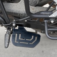 GRAND PITSTOP Fekete Hátsó Utaslábtartó Pár Royal Enfield Himalayan 450 Motorkerékpárhoz - Strapabíró, Időjárásálló, Kényelmes Utazáshoz 1