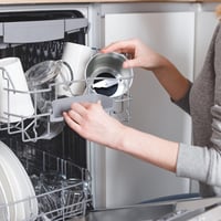Homtone időzíthető elektromos kávé- és fűszerdaráló, állítható őrlési fokozattal, 2x70g-os tartállyal 6