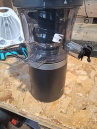 Panasonic MJ-L700KXE sokovnik za hladno prešanje, otvor od 75 mm, 150 W, mat crni, rabljeno 3