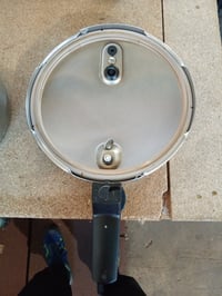 Fissler Vitaquick Premium gyorsfőző 4,5 L (Ø 22 cm), rozsdamentes acél, 2 főzési fokozat — karcos felület (állapot: lásd a 2. képet) 5