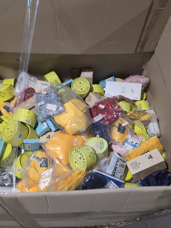 Minősített raklap R00628 · 204 db kutyás & kisállat termék