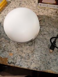 Lampă de camping cu LED JOYEKY, cu schimbare de culoare RGB, 8400 mAh – defectă, funcționează parțial: sticlă crăpată, funcționare intermitentă (stare: vezi poza a 2-a) 5