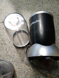 NutriBullet Original 600 személyes turmixgép és smoothie készítő 600W fekete NB603DG tartozékokkal használt 4
