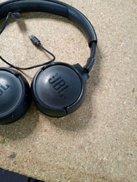 Căști Bluetooth JBL Tune 510BT, negru - wireless, conexiune multipunct, autonomie baterie 40 de ore, utilizate 4
