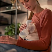 Philips Avent SCF430/01 Kézi Mellszívó - Természetes Mozgás Technológiával - Átlátszó, BPA-mentes, Könnyű, Hordozható 3