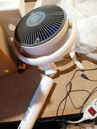 Inteligentný stojanový ventilátor DREO s RGB svetlom, oscilácia 120°+120°, tichá prevádzka 20 dB, 8-hodinový časovač, biely – bez diaľkového ovládania 2
