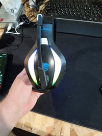 Fachixy FC100 2.4G bežične gaming slušalice s mikrofonom, 50+ sati — bez kabela za punjenje i USB prijamnika (stanje: vidi 2. sliku) 5