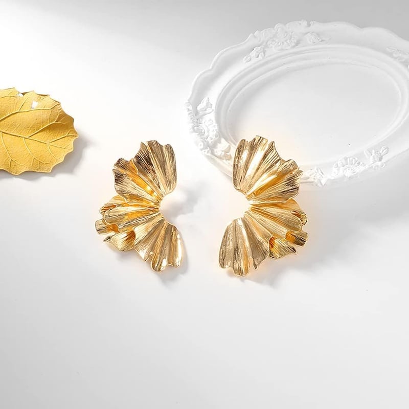 GUIZIYAO Ginkgo Levél Fülbevaló - Nagyméretű Arany Női Fülbevaló, Különleges Vintage Dizájn, Hipoallergén Anyag, Elegáns Ékszer