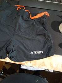 Pánske šortky adidas Terrex Multi, čierne, veľkosť M – poškodená sťahovacia šnúrka, inak stav ako nové (stav: pozri 2. obrázok) 4