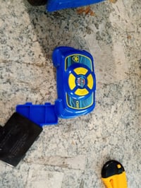 PAW Patrol Chase távirányítós rendőrautó fényeffektekkel — hibás, részben működik: önállóan mozgó, késve reagáló (állapot: lásd a 2. képet) 4