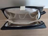 LBJR Fekete Kozmetikai Táska - Utazási Sminkesdoboz Nőknek és Férfiaknak - Hordozható Piperetáska Szervező 24x12x15 cm 2