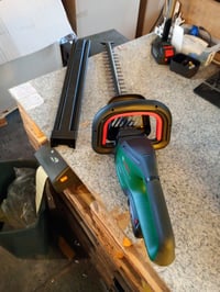 Bosch UniversalHedgeCut 18V-50 akkus sövényvágó, 50 cm pengehossz, 2,5 Ah akkumulátorral, 18V rendszer, használt 2