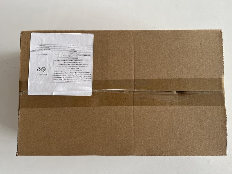 SPUNKYJUNKY Kerámia Emelt Tálka Szett Bambusz Állvánnyal Macskáknak és Kutyáknak 400ml Fehér
