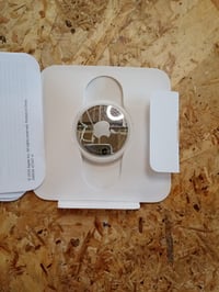 Tracker Bluetooth Apple AirTag, generația 2, 1 bucată, pentru breloc și portofel, cu semnal sonor, compatibil cu iPhone și iPad, Find My 2