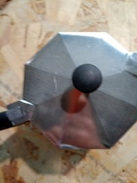 Bialetti Moka Express Klasický kávovar na espresso, 12 šálok, hliník, strieborný, na sporák, taliansky dizajn 4