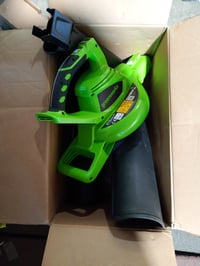 Akumulátorový fúkač lístia Greenworks GD40BV 40V, bezuhlíkový — chybný, na náhradné diely: Chýba zberný vak (stav: pozri 2. obrázok) 2