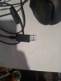 Herná myš Logitech G G502 HERO, drôtová, 25 600 DPI, RGB — chybná, na náhradné diely: vylomený USB konektor (stav: pozri 2. obrázok) 3