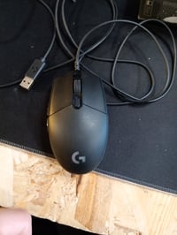 Logitech G203 LIGHTSYNC gaming miš, 8000 DPI, RGB osvjetljenje, crni, žičani, prilagodljivo osvjetljenje 2