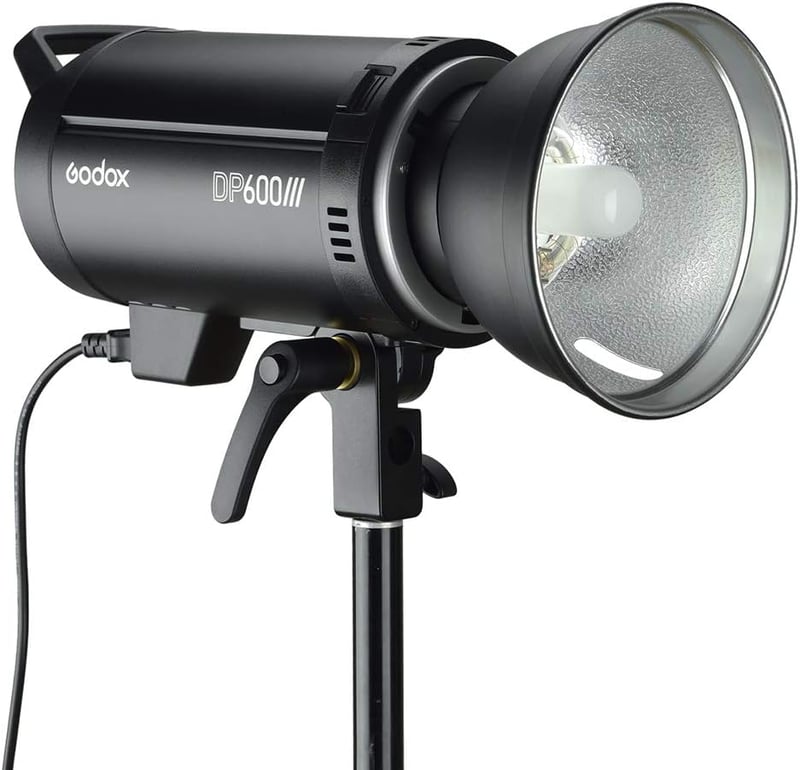 Godox DP600III Professzionális Stúdió Vaku 600Ws Bowens Rögzítéssel, 1mp Újratöltési Idő, GN80, 5600K, 150W Állítható Lámpa Esküvői Portré F