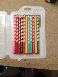 STABILO EASYcolors ergonomikus háromszögletű színes ceruza jobbkezes, vegyes színek, 11 db (hegyező nélkül) 5