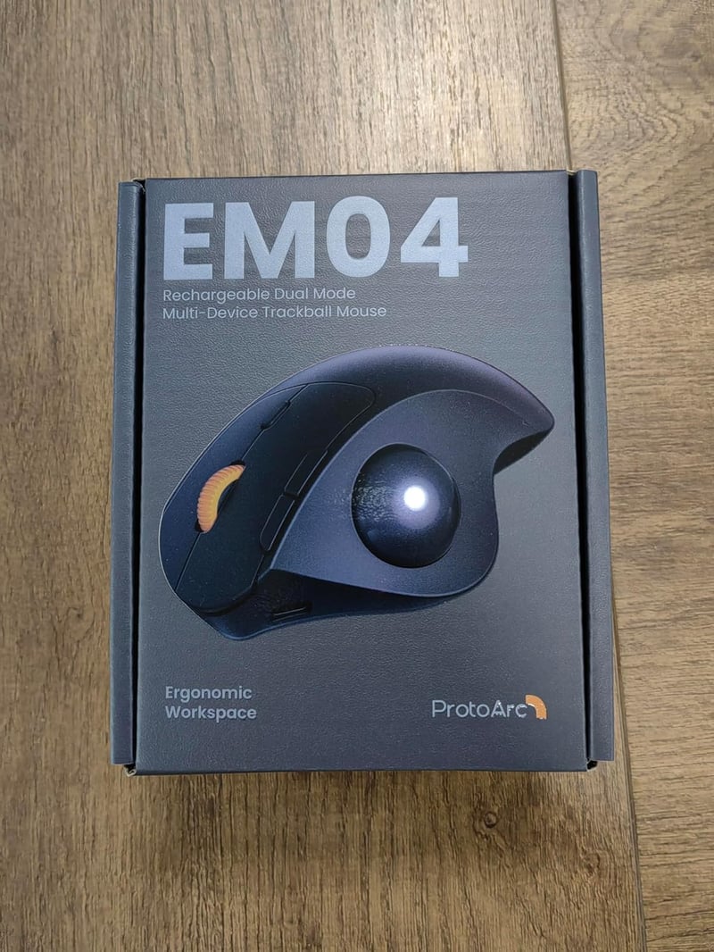 ProtoArc EM04 ergonomikus vezeték nélküli trackball egér, Bluetooth és 2.4GHz, újratölthető