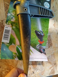 Aspersor cu impulsuri Gardena Comfort, circular și sectorial, cu țăruș, suprafață 75-490 m², rază de acțiune 12,5 m, 44x17,5x6,5 cm, utilizat 3