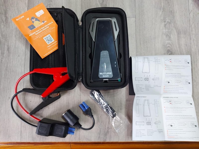 Autós Akkumulátor Bikázó és Powerbank - Hordozható Indításrásegítő