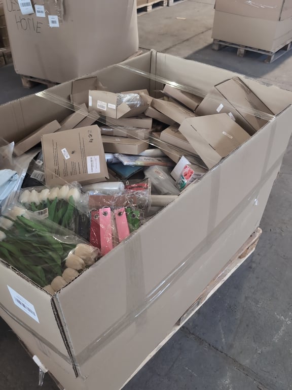Minősített raklap R00619 · 447 db vegyes elektronikai & háztartási termék