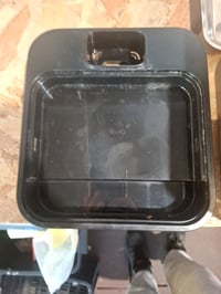 Adăpătoare Fără Fir pentru Pisici DownyPaws 2,5 L, Baterie 4000 mAh, Senzor de Mișcare, Tavă din Oțel Inoxidabil, Pompă Silențioasă, Negru 3
