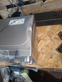 Mikrovlnná rúra Comfee CMSN 20 SI, 20 l, 700 W, strieborná, s otočným tanierom, 5 úrovní výkonu — preliačený kryt (stav: pozri 2. obrázok) 4