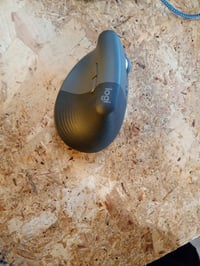 Logitech Lift vertikalni ergonomski miš, bežični, za dešnjake - grafitno siva — bez baterija (stanje: vidi 2. sliku) 3