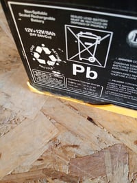 Baterie de schimb originală Peg Perego 24V 8Ah pentru vehicule electrice – margine ruptă, baterii uzate (stare: vezi a 2-a imagine) 2