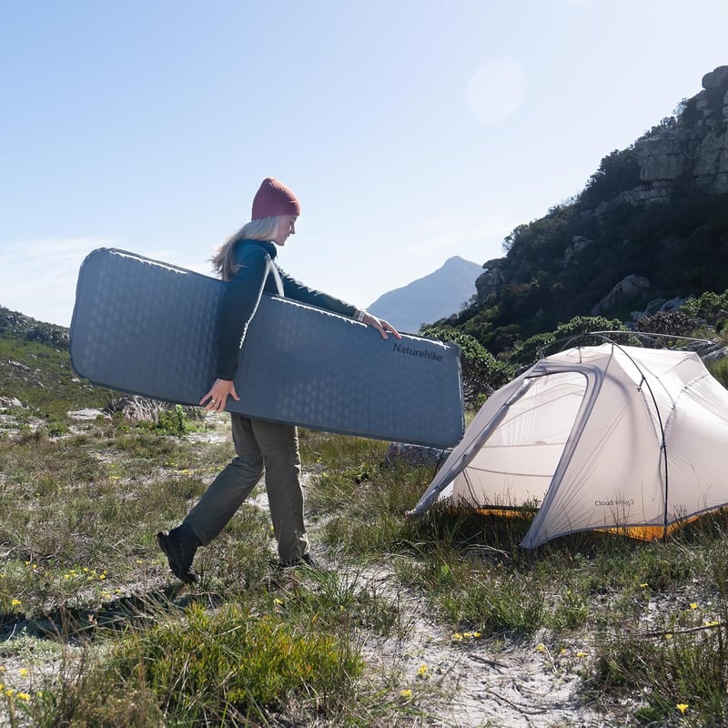 Naturehike Yugu Önfelfújó Matrac - 3,5 cm Vastag, Kompakt Méretű, Könnyű Kempingmatrac Túrázáshoz, Kültéri Sportokhoz (Köd Kék)