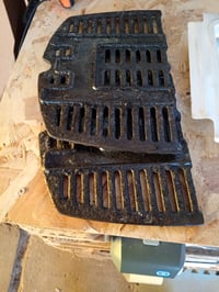 Grătar pe gaz portabil Weber Q1000, suprafață de gătire 43x32 cm, 1 arzător, grătar din fontă emailată, capac din aluminiu turnat, culoarea titan, BBQ 5